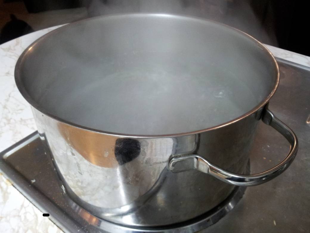 Click to play video: 'West Kelowna's boiling water advisory annoys residents'